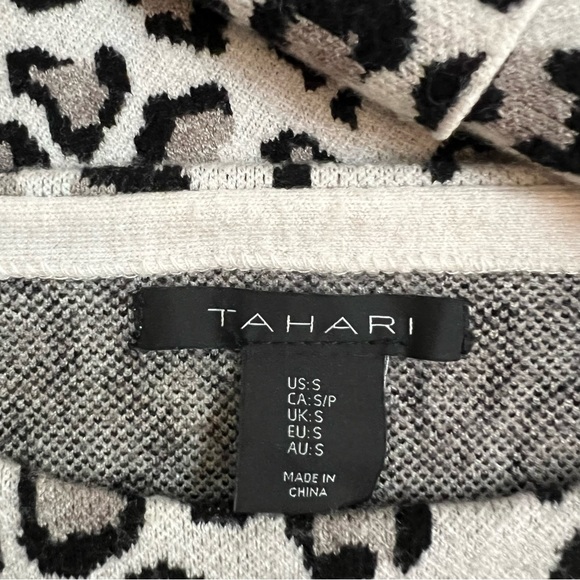 TAHARI Boatneck Leopard Print 3/4 Length Cuffed Sweater. Woman’s Small - Picture 5 of 7